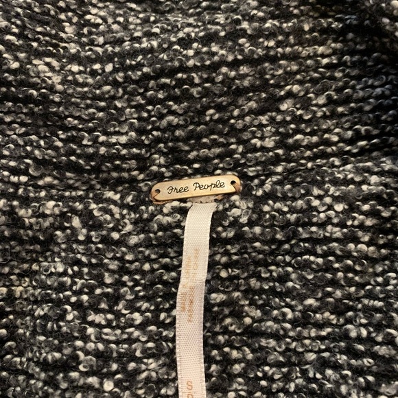 Free People Peacoat Jacket Women’s Small Black and White with Belt - Picture 4 of 5